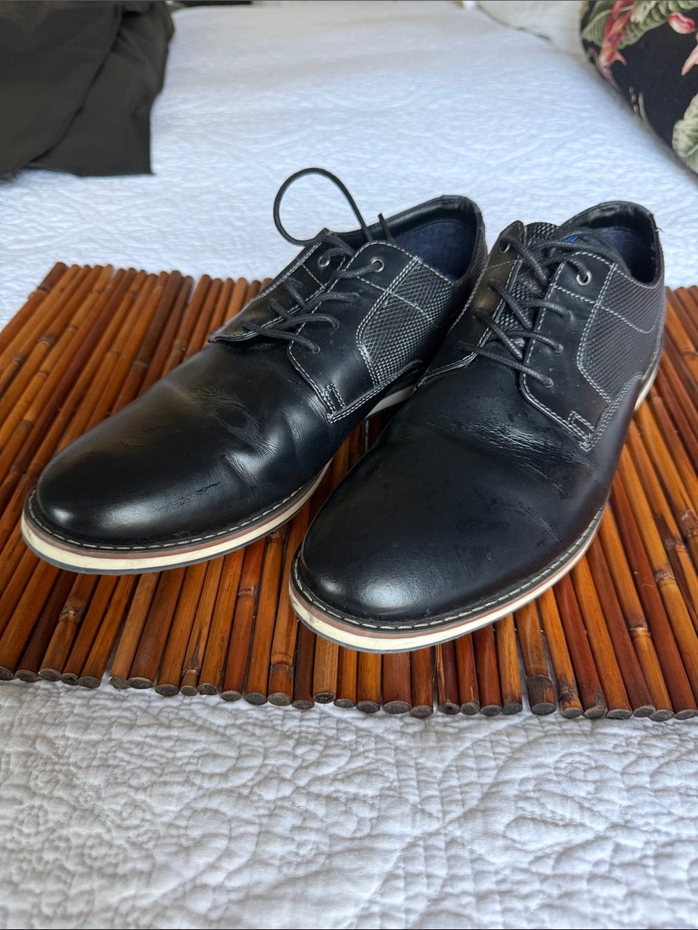 Nunn Bush Black Leather Lace-Up Oxfords with Contrast Sole
